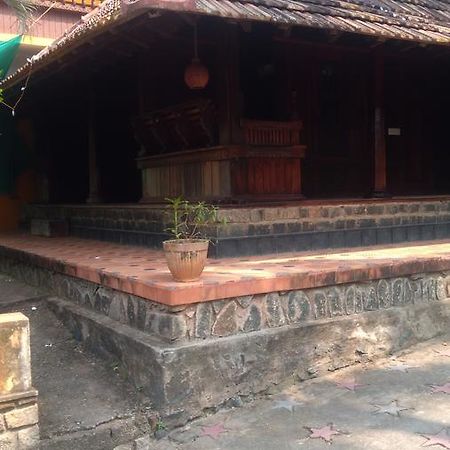 Thriphala Ayurveda Yogashram Apartment Thiruvananthapuram ภายนอก รูปภาพ