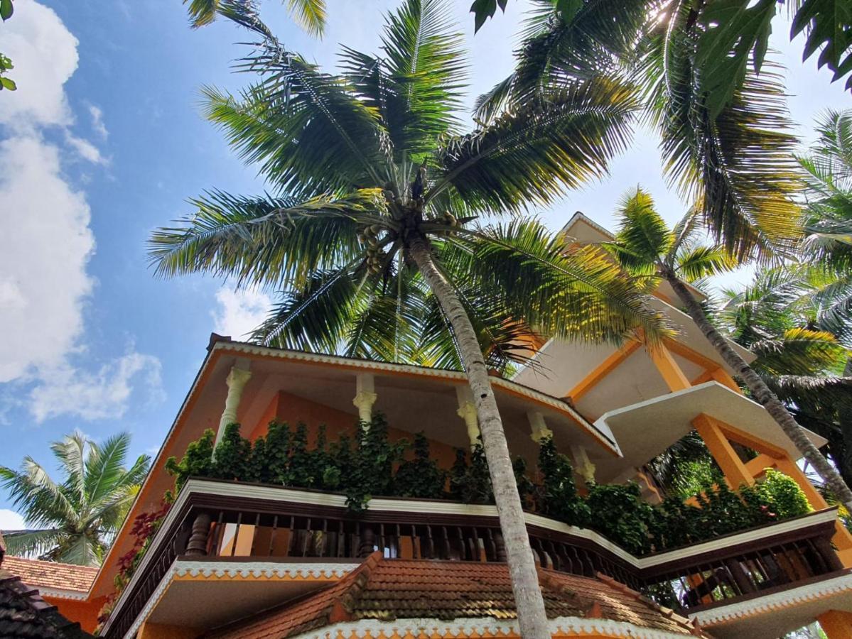 Thriphala Ayurveda Yogashram Apartment Thiruvananthapuram ภายนอก รูปภาพ