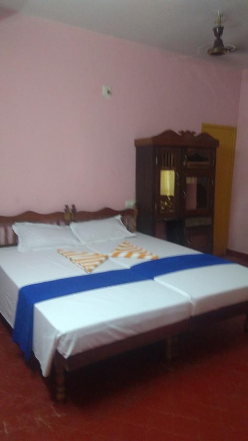Thriphala Ayurveda Yogashram Apartment Thiruvananthapuram ภายนอก รูปภาพ