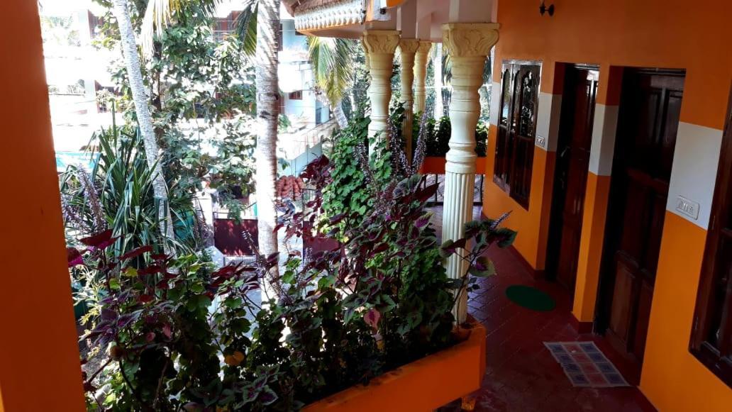 Thriphala Ayurveda Yogashram Apartment Thiruvananthapuram ภายนอก รูปภาพ