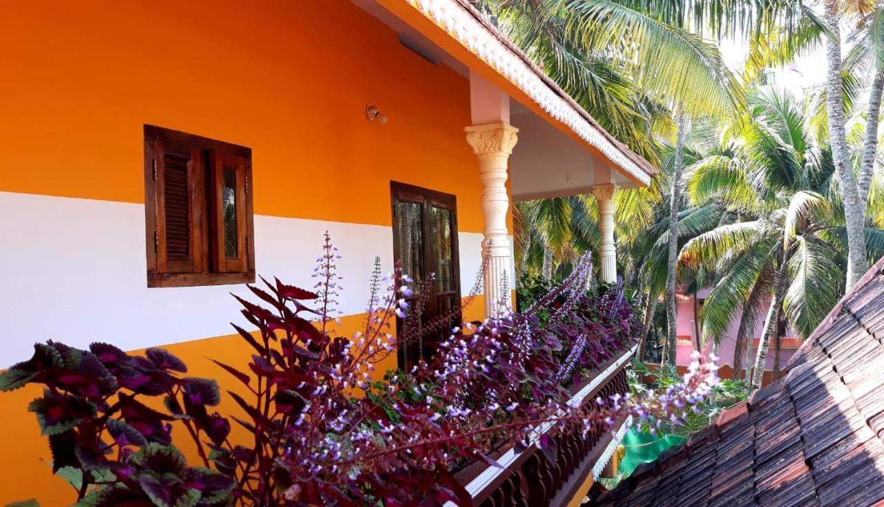 Thriphala Ayurveda Yogashram Apartment Thiruvananthapuram ภายนอก รูปภาพ